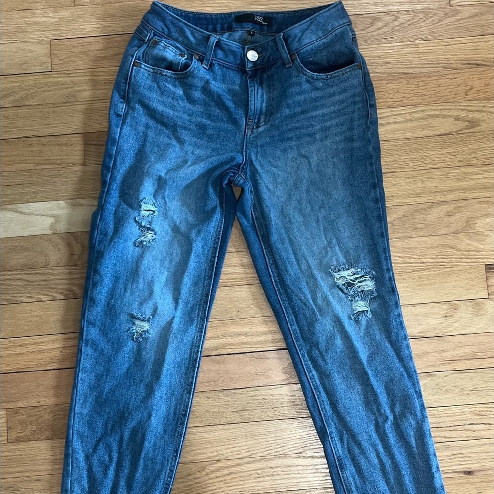 1822 Denim lightly distressed, excellent condition
